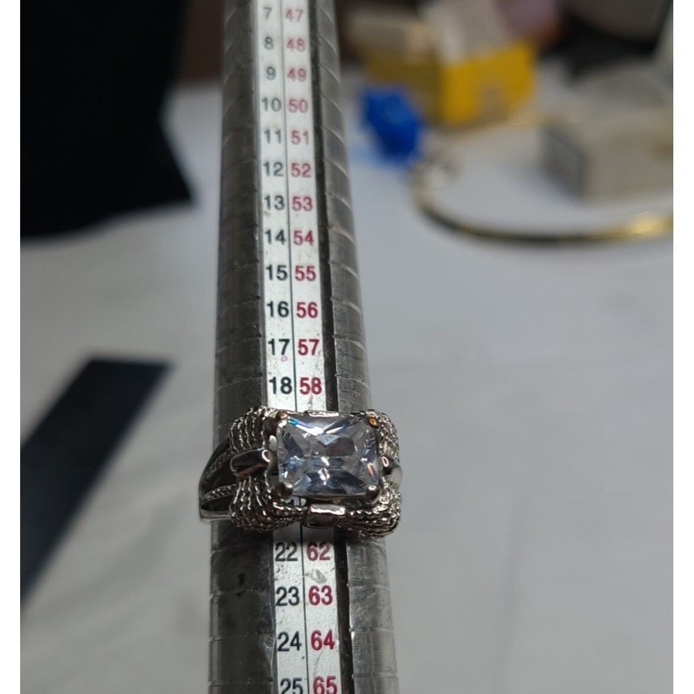 Vintage Silvertone Fashion Ring With Large Clear Square Stone & Intricate Detail - Picture 6 of 7